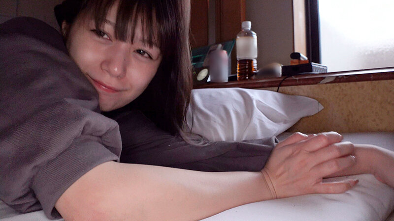 1泊2日的狂吞汁约会！在上班前夕也要狂口爱和吃汁...