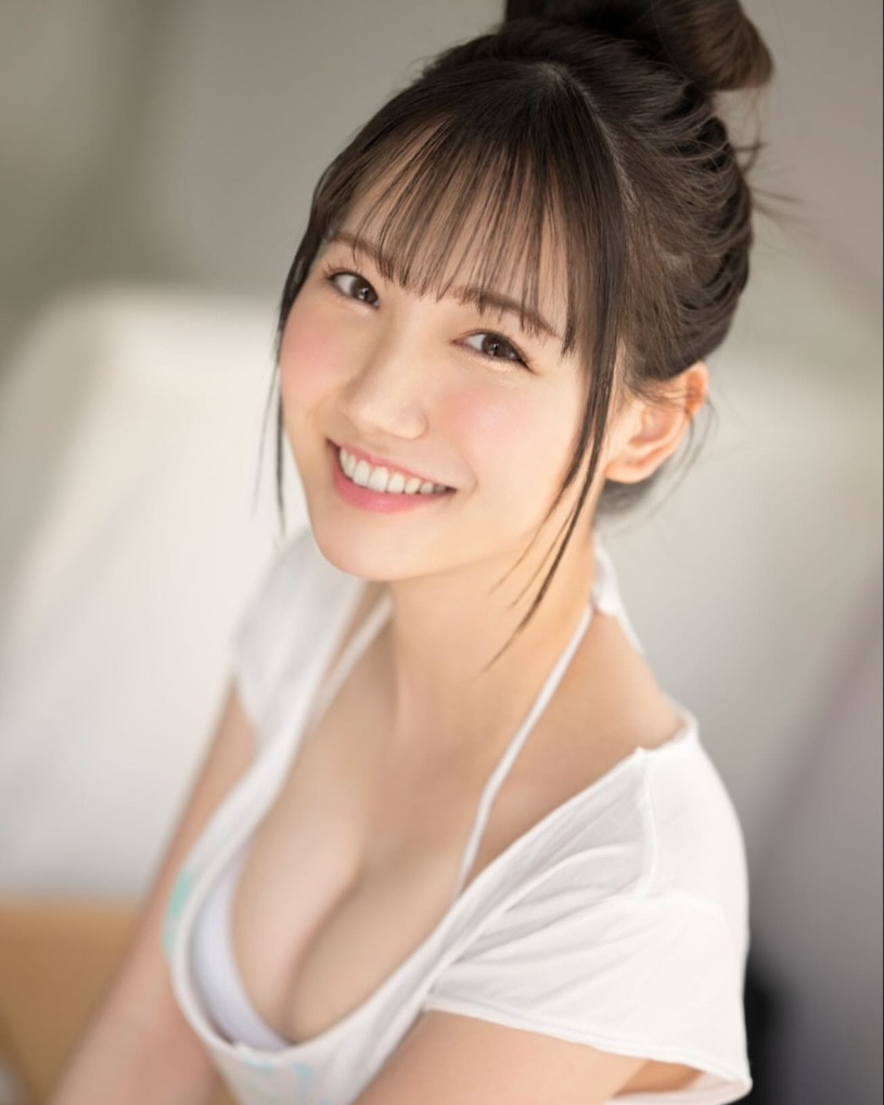 狂搭讪素人男子的「深沟美乳妹」，在最棒时机出手...果然全中！